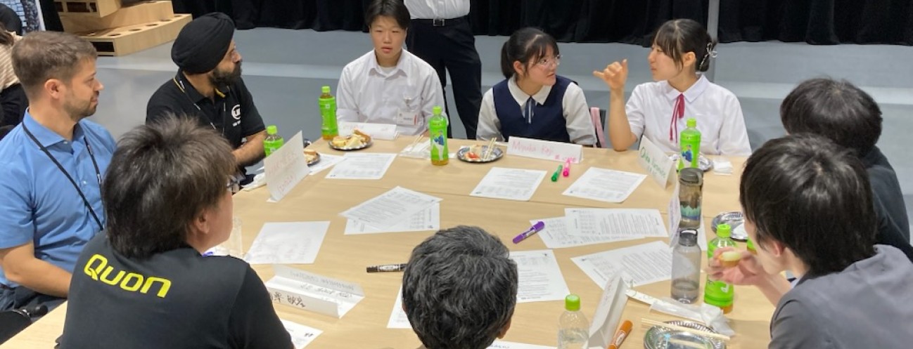 Read more about the article UD Trucks holds Language Café in Ageo City