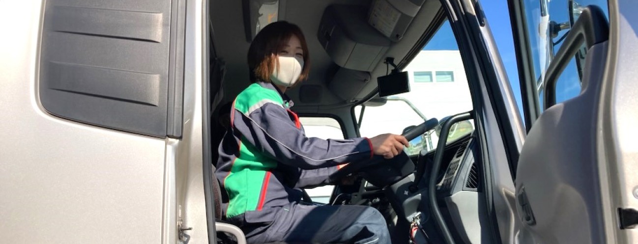 Read more about the article UD Trucks holds test drive event for female drivers